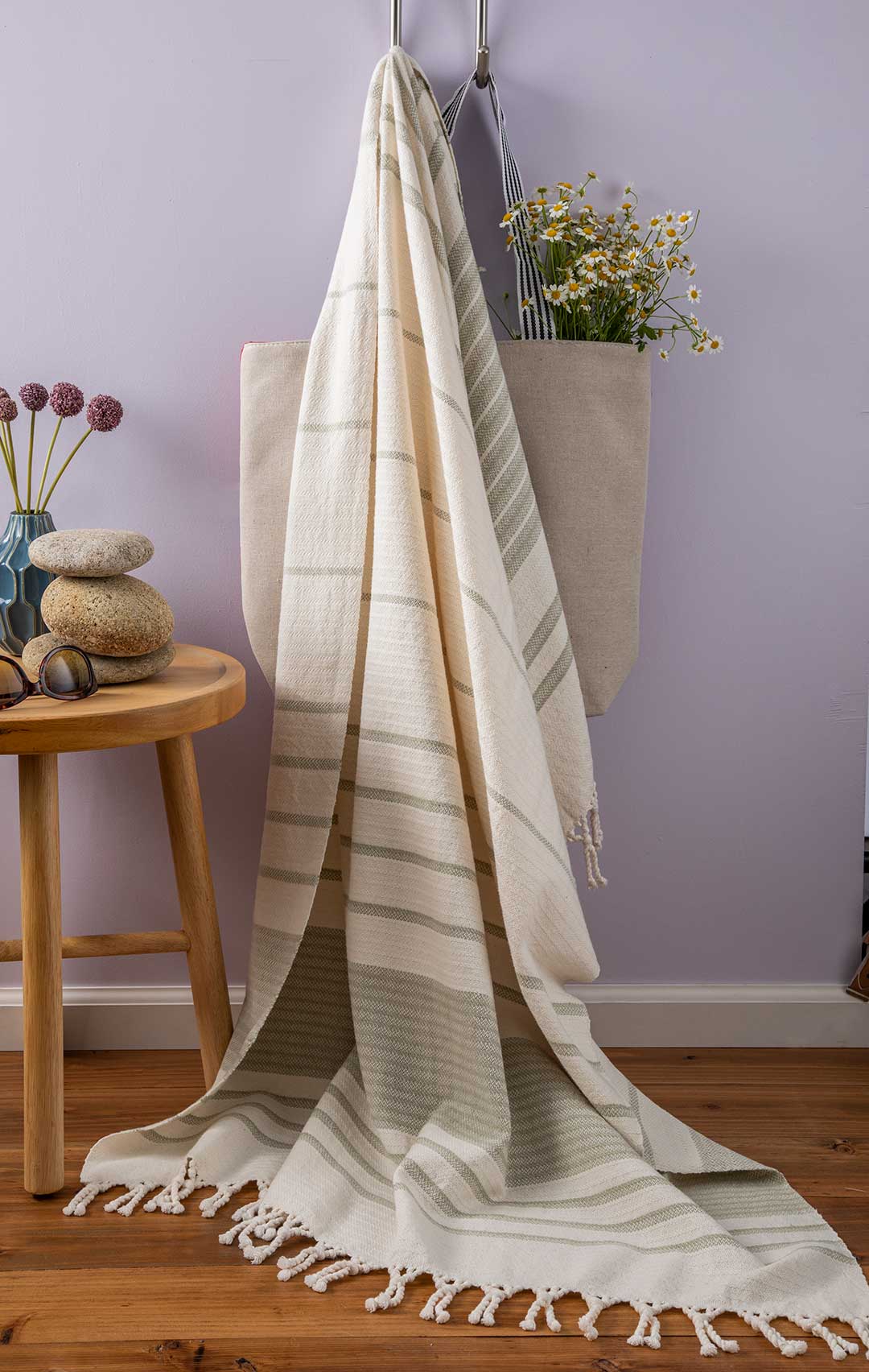 Handwoven May/June 2022