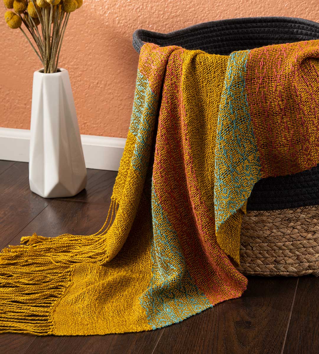 Handwoven May/June 2022